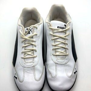 Youth PUMA leather athletic shoes. 
Size 4.5